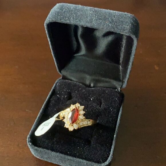 New Faux Ruby & Diamond Gold ring size 9 - Picture 2 of 6